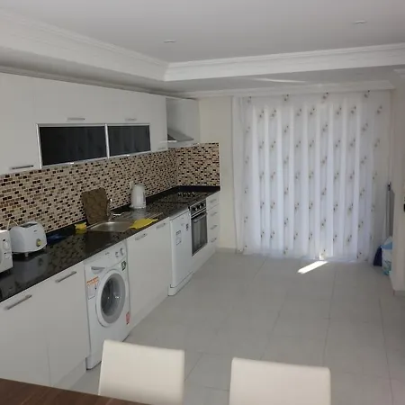 New Age Golden King Villas Ολουντενίζ